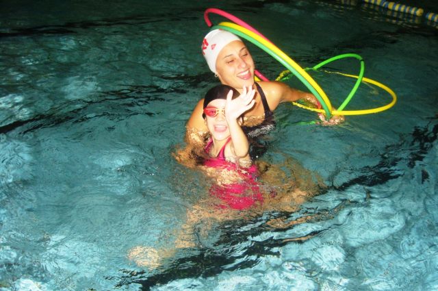 A importância das atividades recreativas na aula de natação infantil
